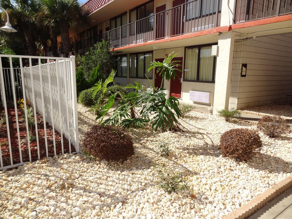 Econo Lodge Palm Harbor - Clearwater Exteriör bild