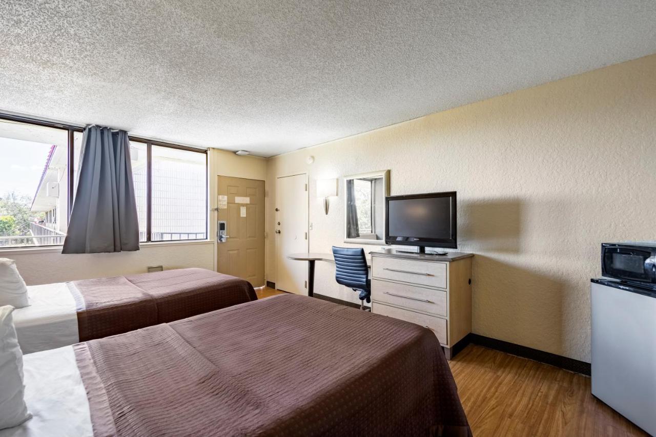 Econo Lodge Palm Harbor - Clearwater Exteriör bild