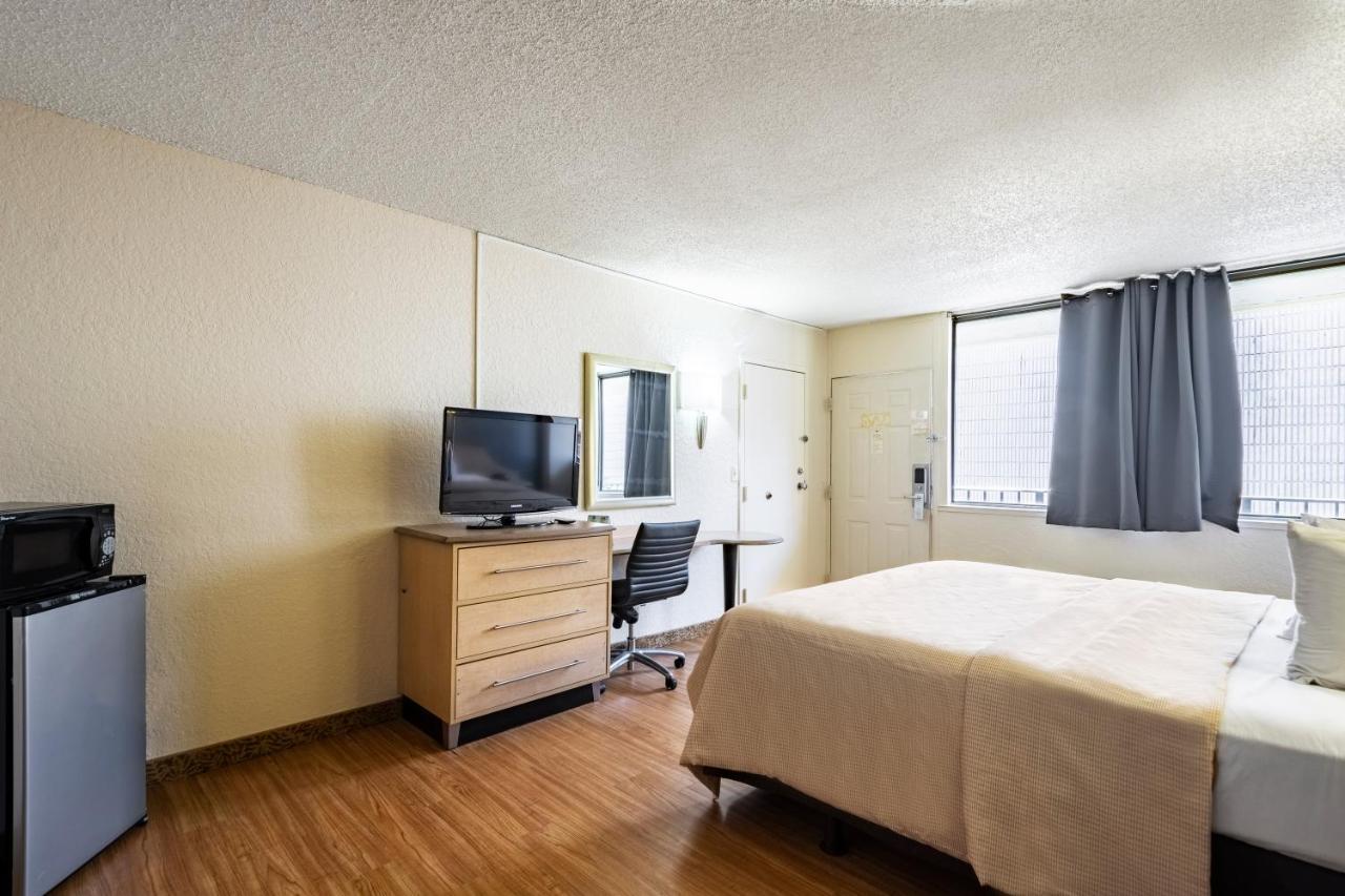 Econo Lodge Palm Harbor - Clearwater Exteriör bild