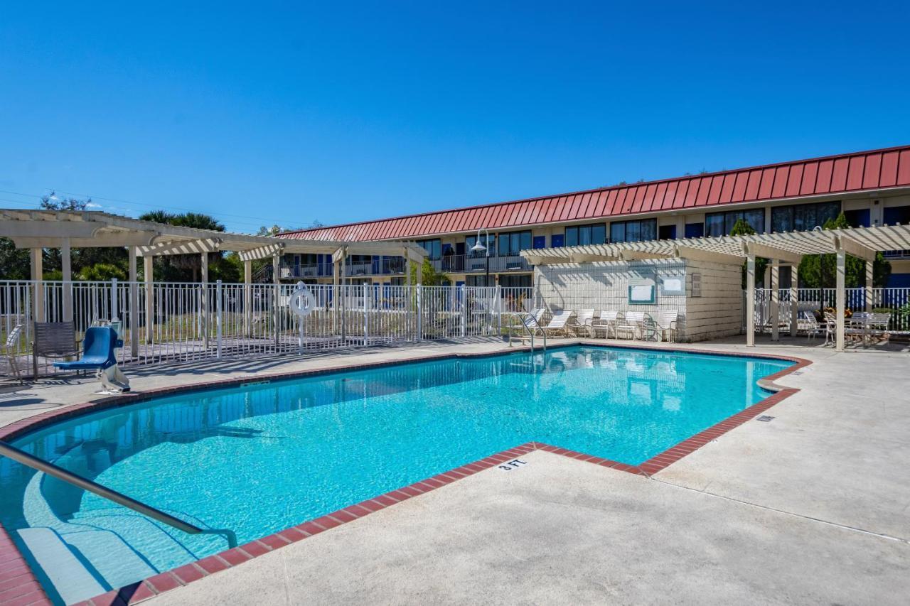 Econo Lodge Palm Harbor - Clearwater Exteriör bild
